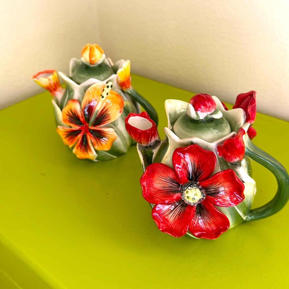 Fitz and Floyd forever in bloom, 2 tea pots